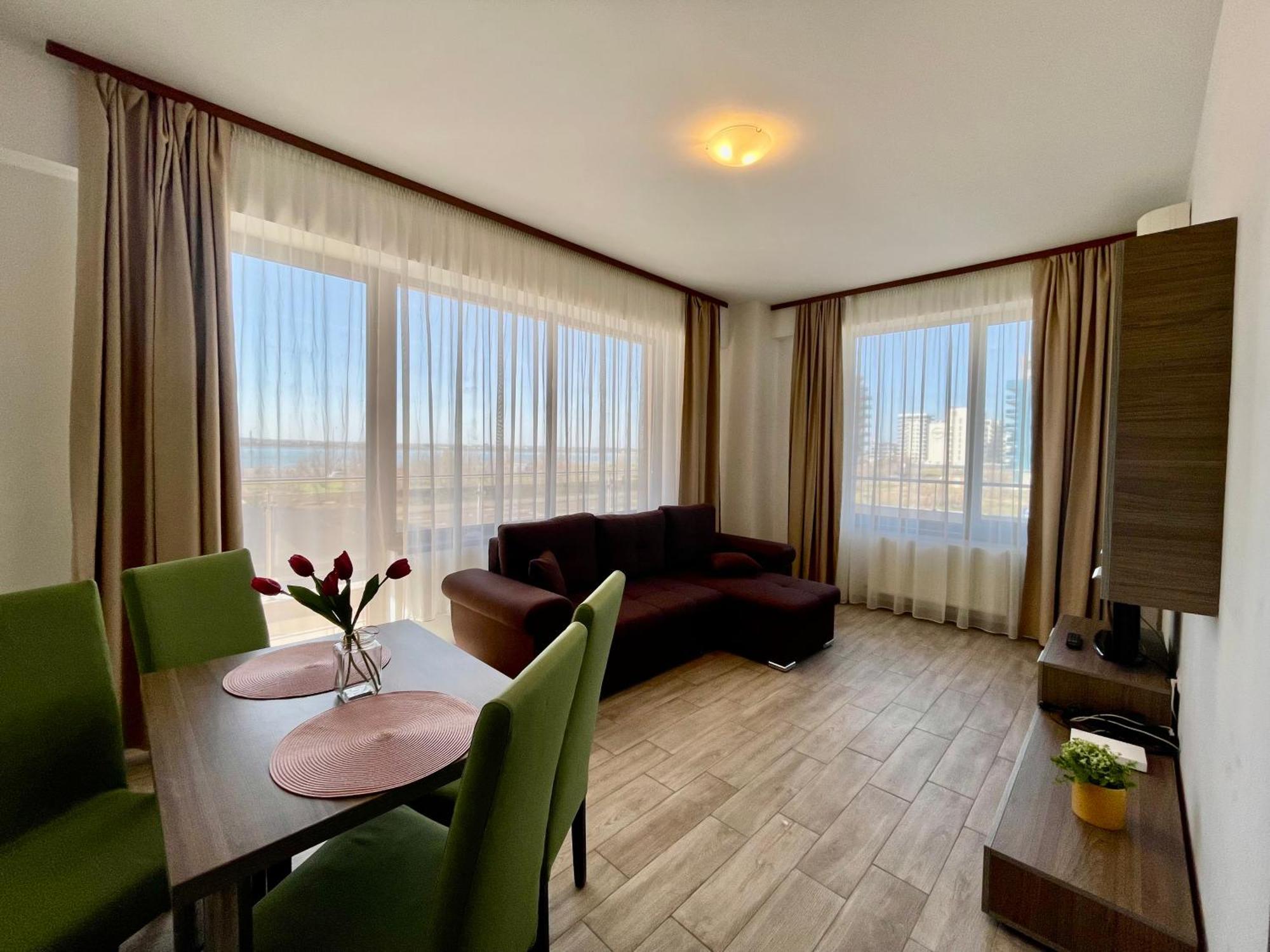 Mamaia Summerland Beach Exterior photo